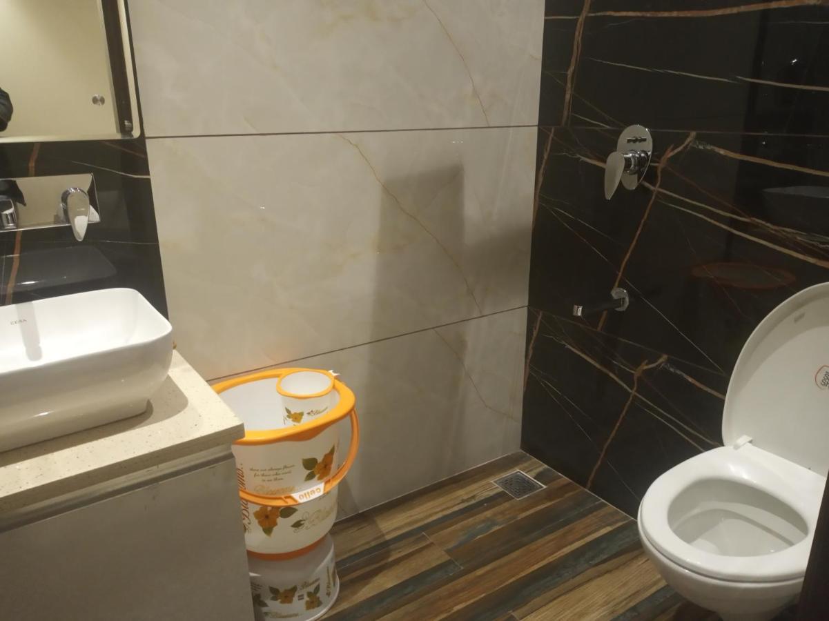 Hotel Blossom Inn Амритсар Екстериор снимка
