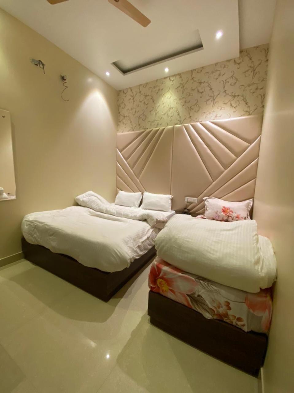 Hotel Blossom Inn Амритсар Екстериор снимка