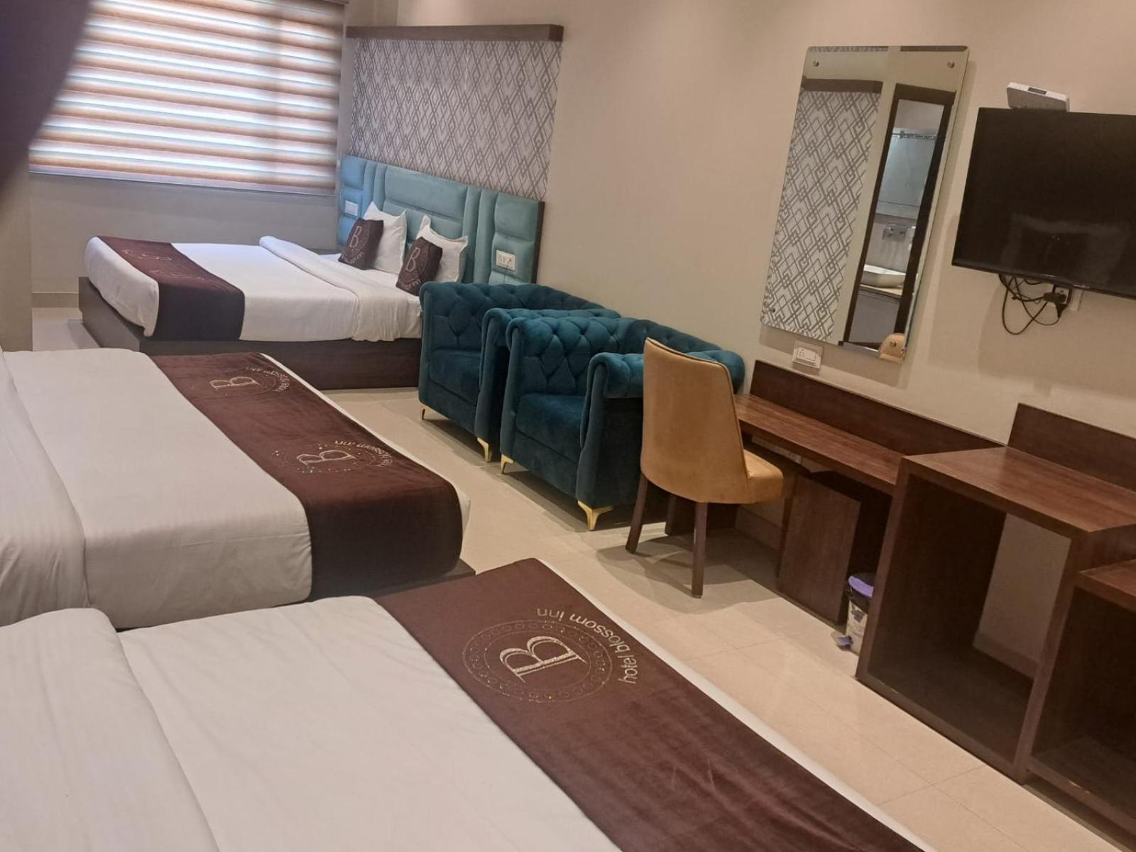 Hotel Blossom Inn Амритсар Екстериор снимка