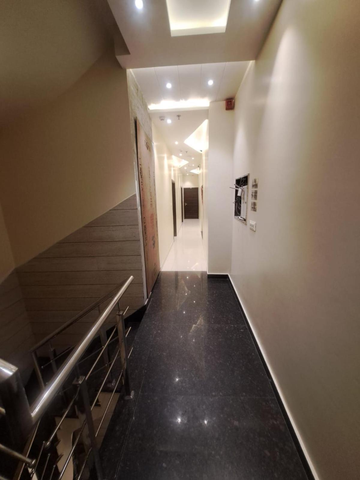 Hotel Blossom Inn Амритсар Екстериор снимка